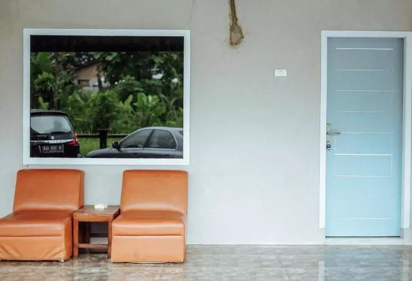 Retkeilymaja Pondok Kelapa Homestay Lampung Mitra Reddoorz