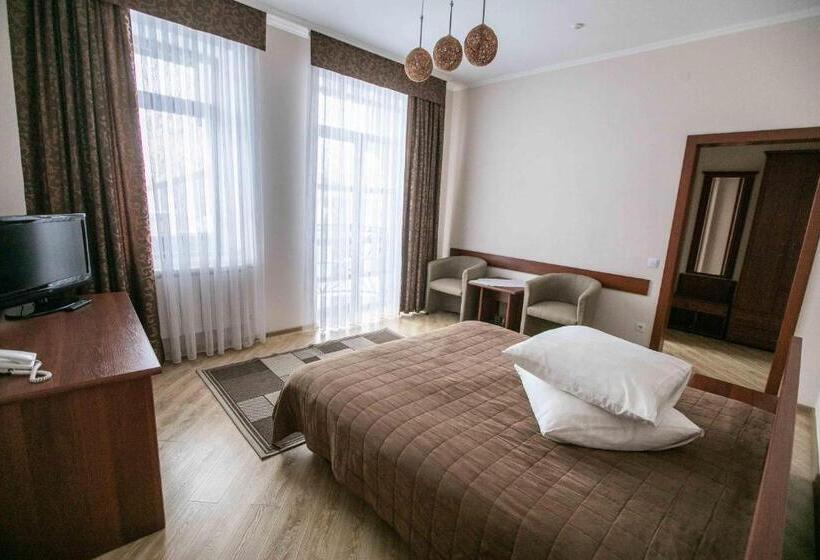 فندق карпаты