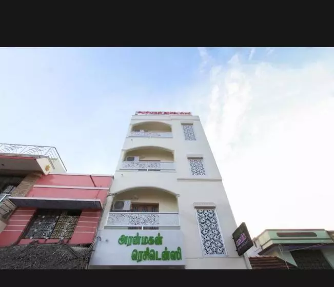 ホテル Aranmagan Residency