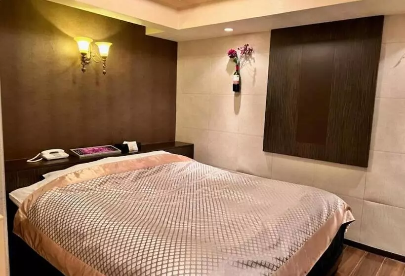 ホテル Opus  Adult Only