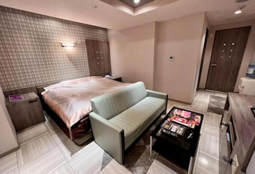 בית מלון כפרי Opus  Adult Only