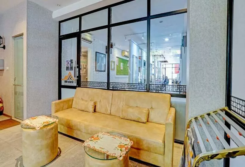 ホテル Capital O 3905 Graha 100 Guest House Syariah