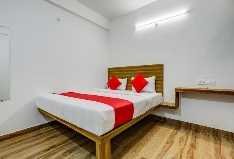 בית מלון כפרי Oyo 65071 Sukh Palace