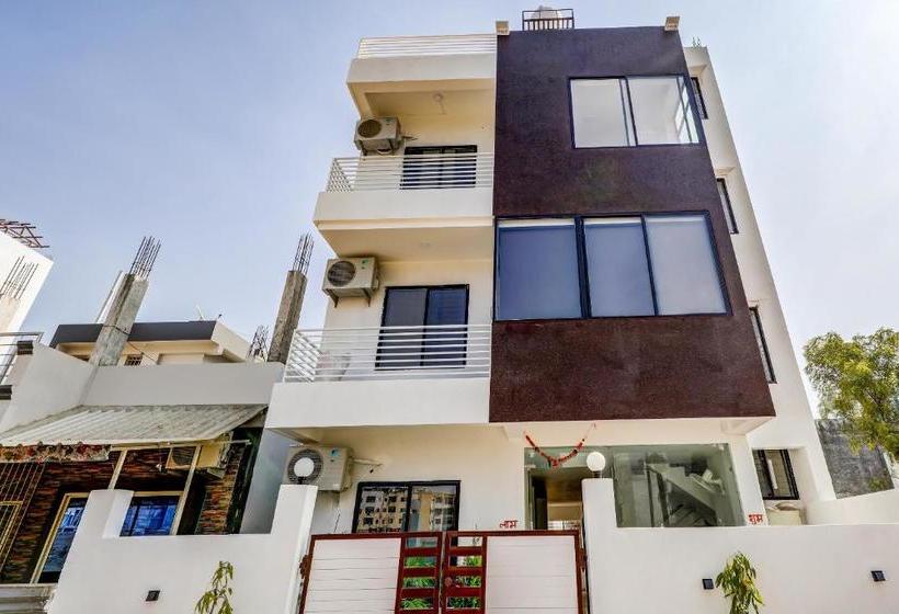 בית מלון כפרי Oyo 65071 Sukh Palace