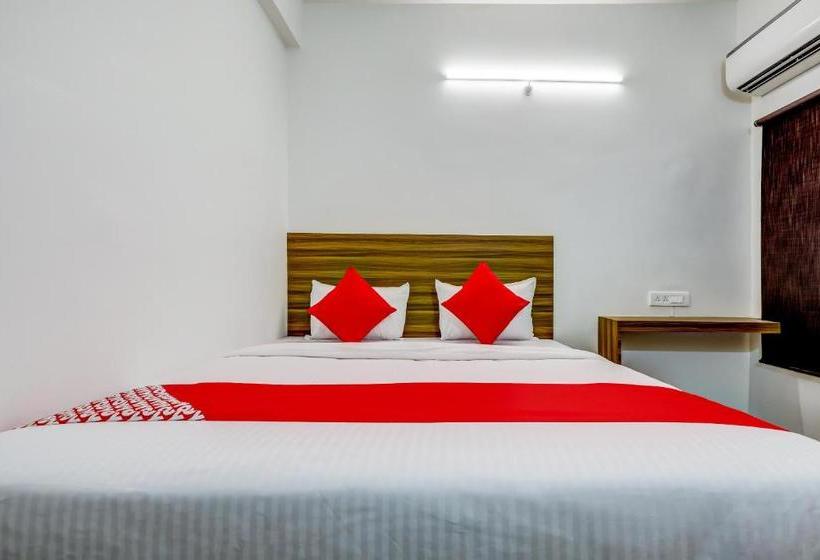 בית מלון כפרי Oyo 65071 Sukh Palace