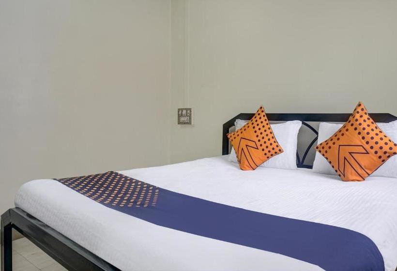 בית מלון כפרי Spot On 74569 Siddhi Lodge