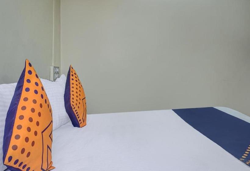 בית מלון כפרי Spot On 74569 Siddhi Lodge