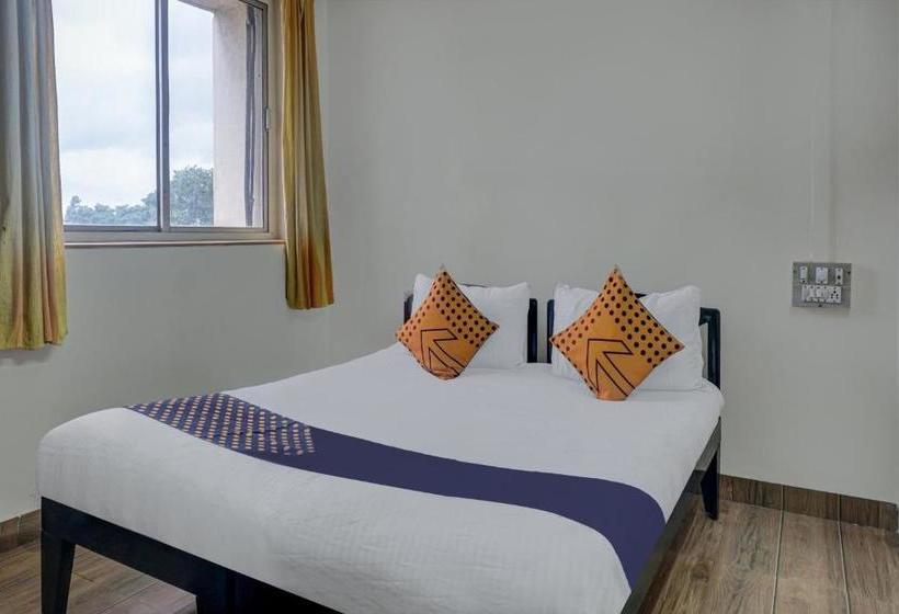 בית מלון כפרי Spot On 74569 Siddhi Lodge