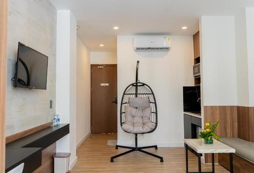 Lee Charming Hotel Nha Trang