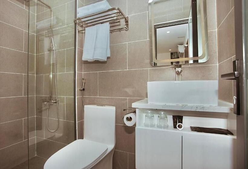 Lee Charming Hotel Nha Trang