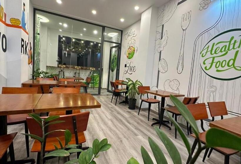 Lee Charming Hotel Nha Trang