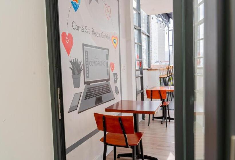 Lee Charming Hotel Nha Trang