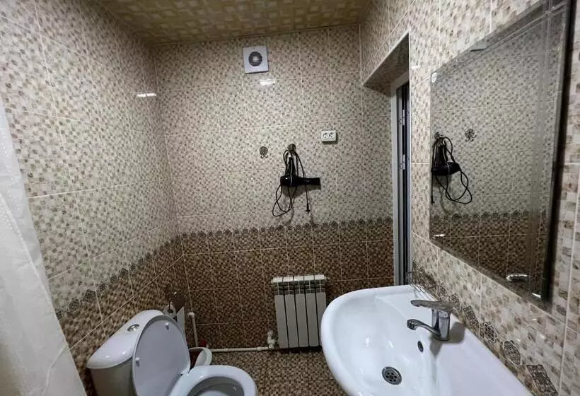 پانسیون Dilnura Guest House