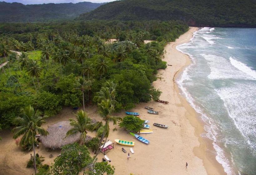 استراحتگاه Dominican Tree House Village