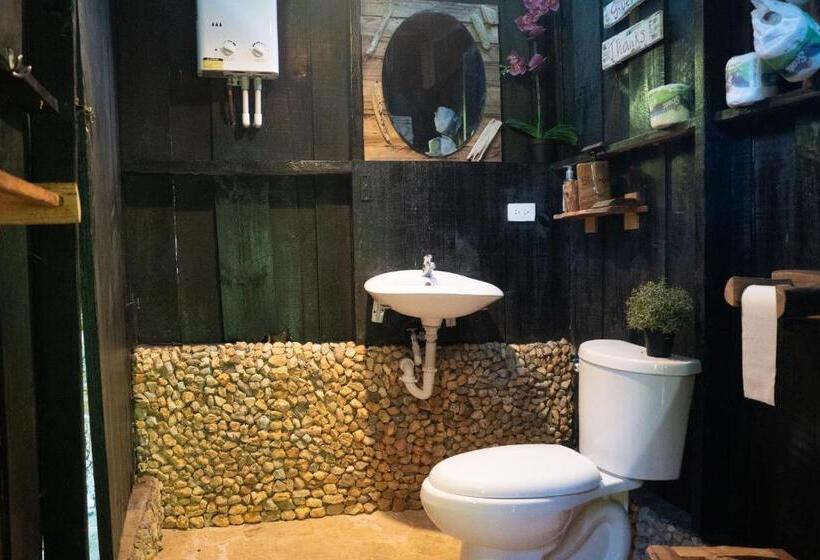 استراحتگاه Dominican Tree House Village