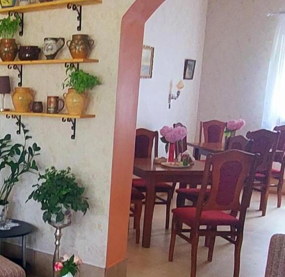 هاستل Vila Giruliai