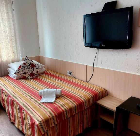 هاستل Vila Giruliai