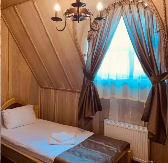 Hotelli готельно ресторанний комплекс «галицький замок»