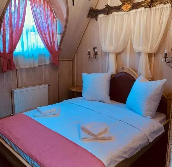 Hotelli готельно ресторанний комплекс «галицький замок»