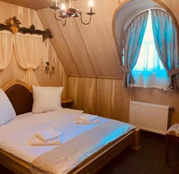 Hotelli готельно ресторанний комплекс «галицький замок»