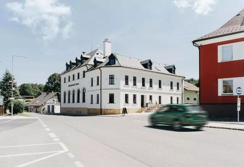 Hotelli A Hostinec Slunce
