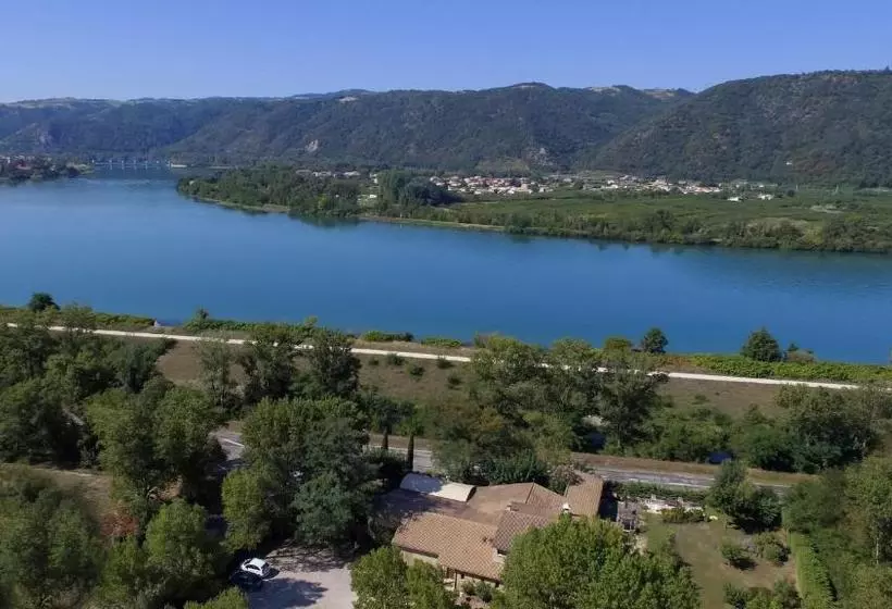 Hotelli Auberge Du Golf