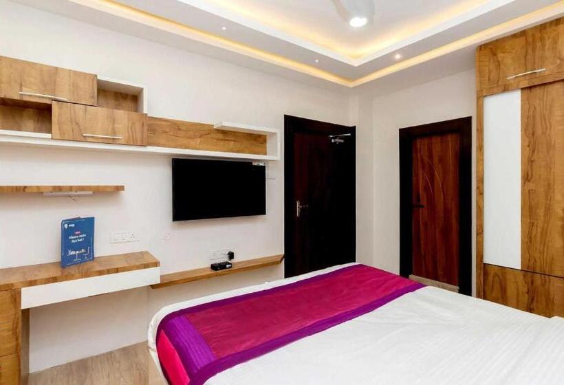 هتل Collection O Aryan Address