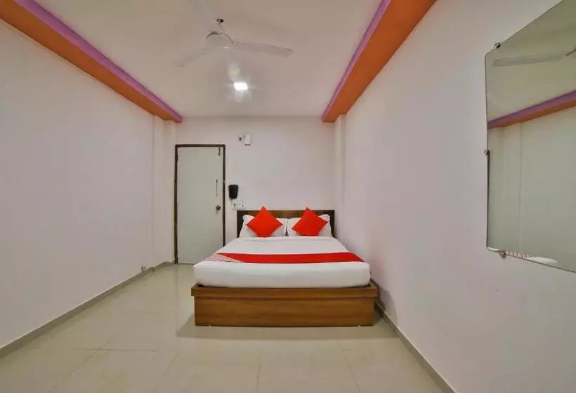 ホテル Oyo 28070 Welcome  And Guest House