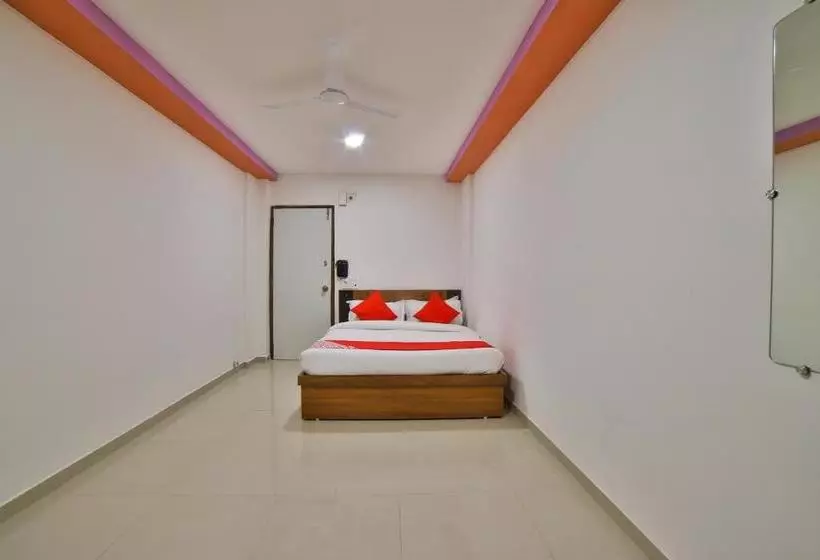 ホテル Oyo 28070 Welcome  And Guest House