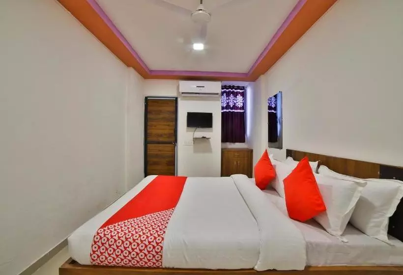 ホテル Oyo 28070 Welcome  And Guest House