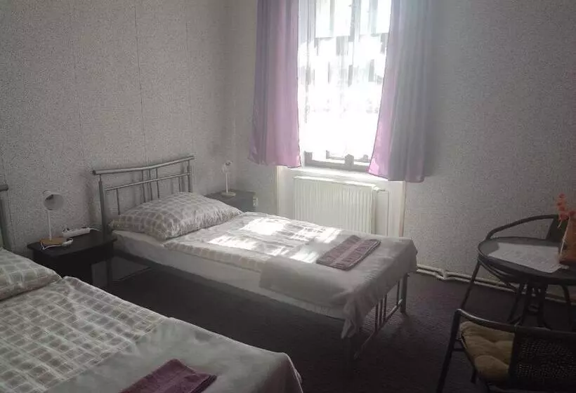 Majatalo Penzion U Soudu