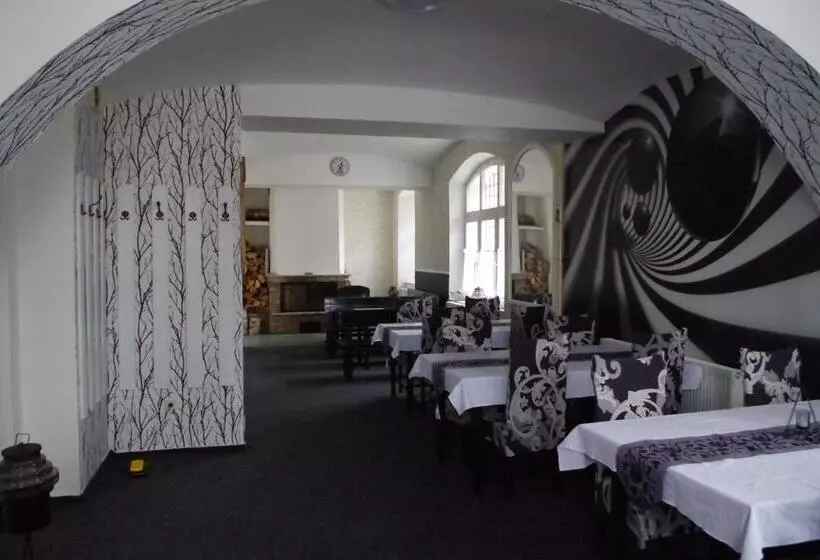 Majatalo Penzion U Soudu