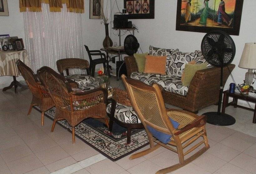 پانسیون Posada Green Sea Villa Helen Kilometro 4 Circumbalar