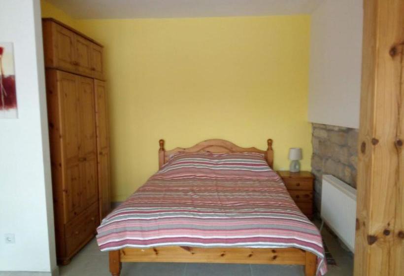 Pensjonat Studio Apartment In Palamartsa