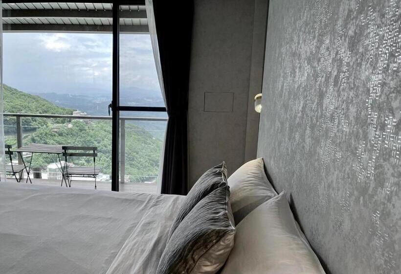 پانسیون Two Easy Inn