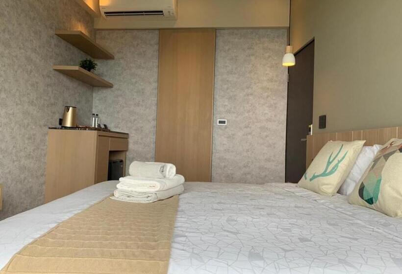 پانسیون Two Easy Inn