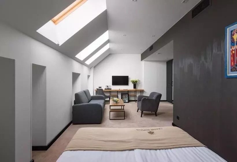 Lomakeskus святий шарбель