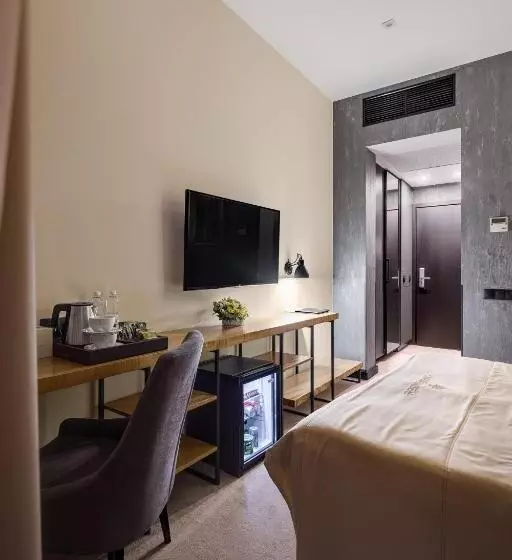 Lomakeskus святий шарбель