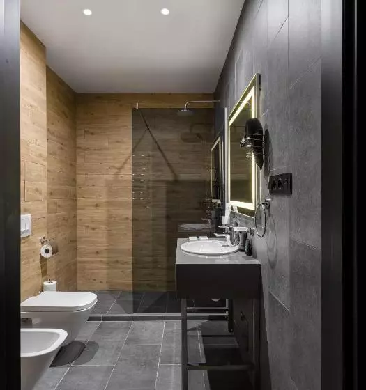 Lomakeskus святий шарбель