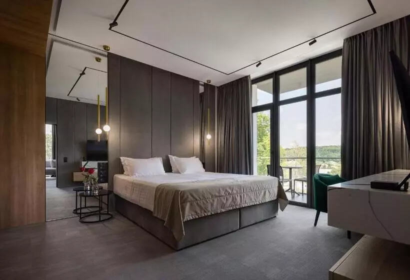 Lomakeskus святий шарбель