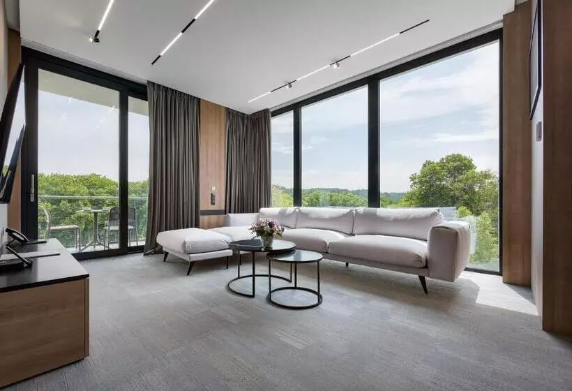 Lomakeskus святий шарбель