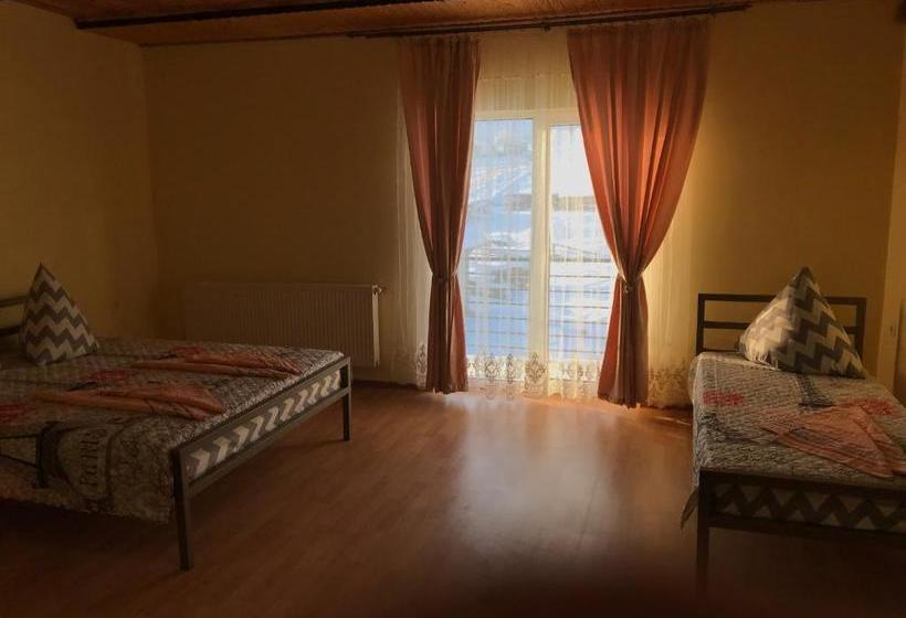 住宿加早餐  лідія