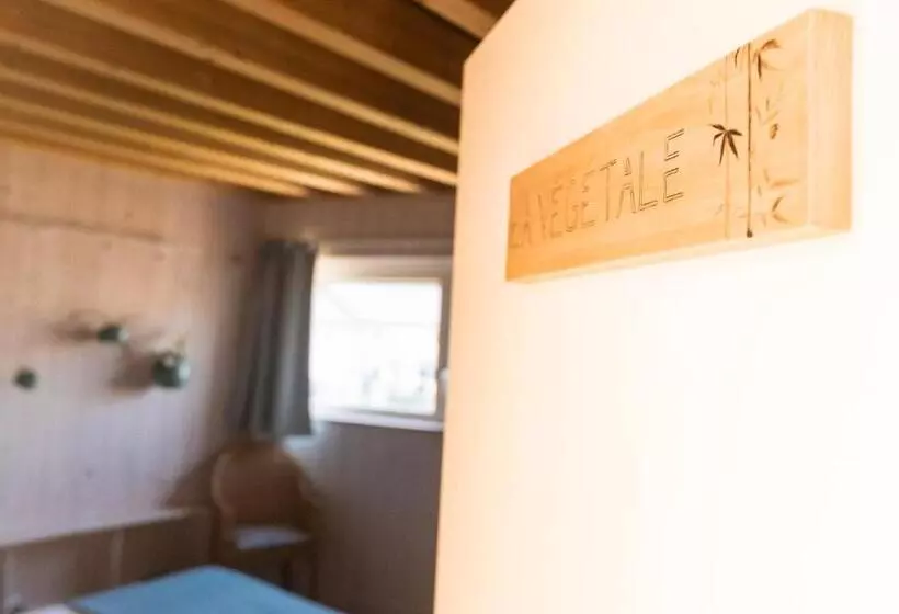 تختخواب و صبحانه Maison D Hôtes La Source Paisible