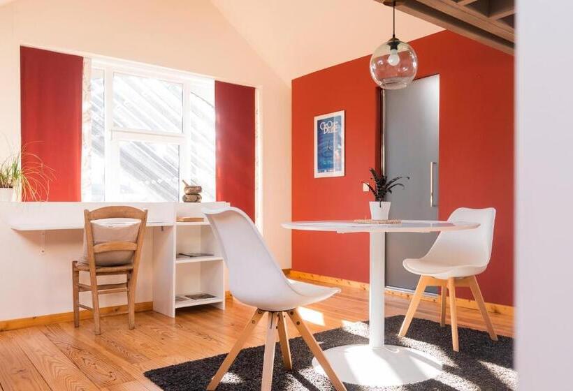 تختخواب و صبحانه Maison D Hôtes La Source Paisible