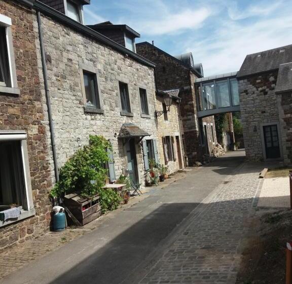 تختخواب و صبحانه Maison D Hôtes La Source Paisible