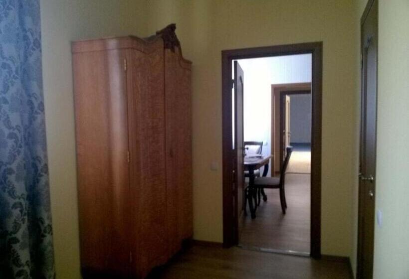 هتل арт готель династія