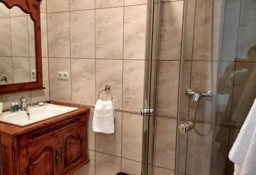 Hotelli арт готель династія