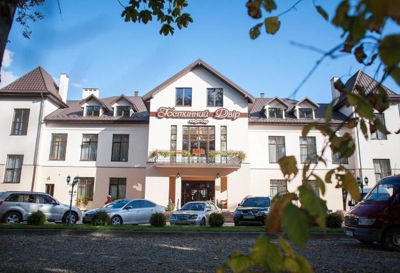 Отель Hostynnyy Dvir