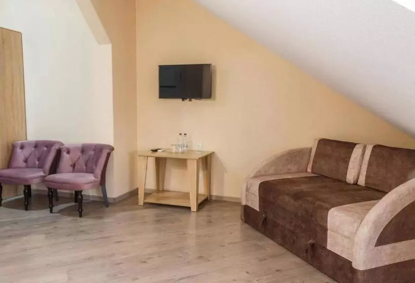 ホテル Hostynnyy Dvir