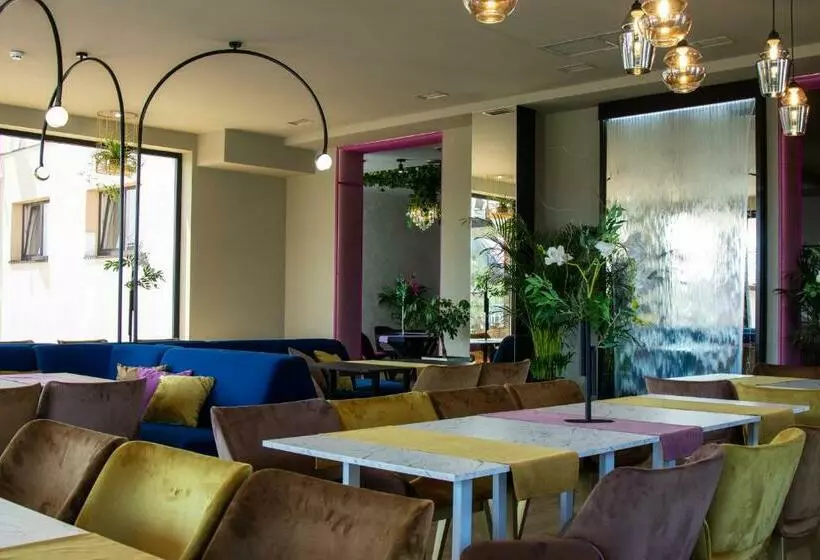 ホテル Hostynnyy Dvir